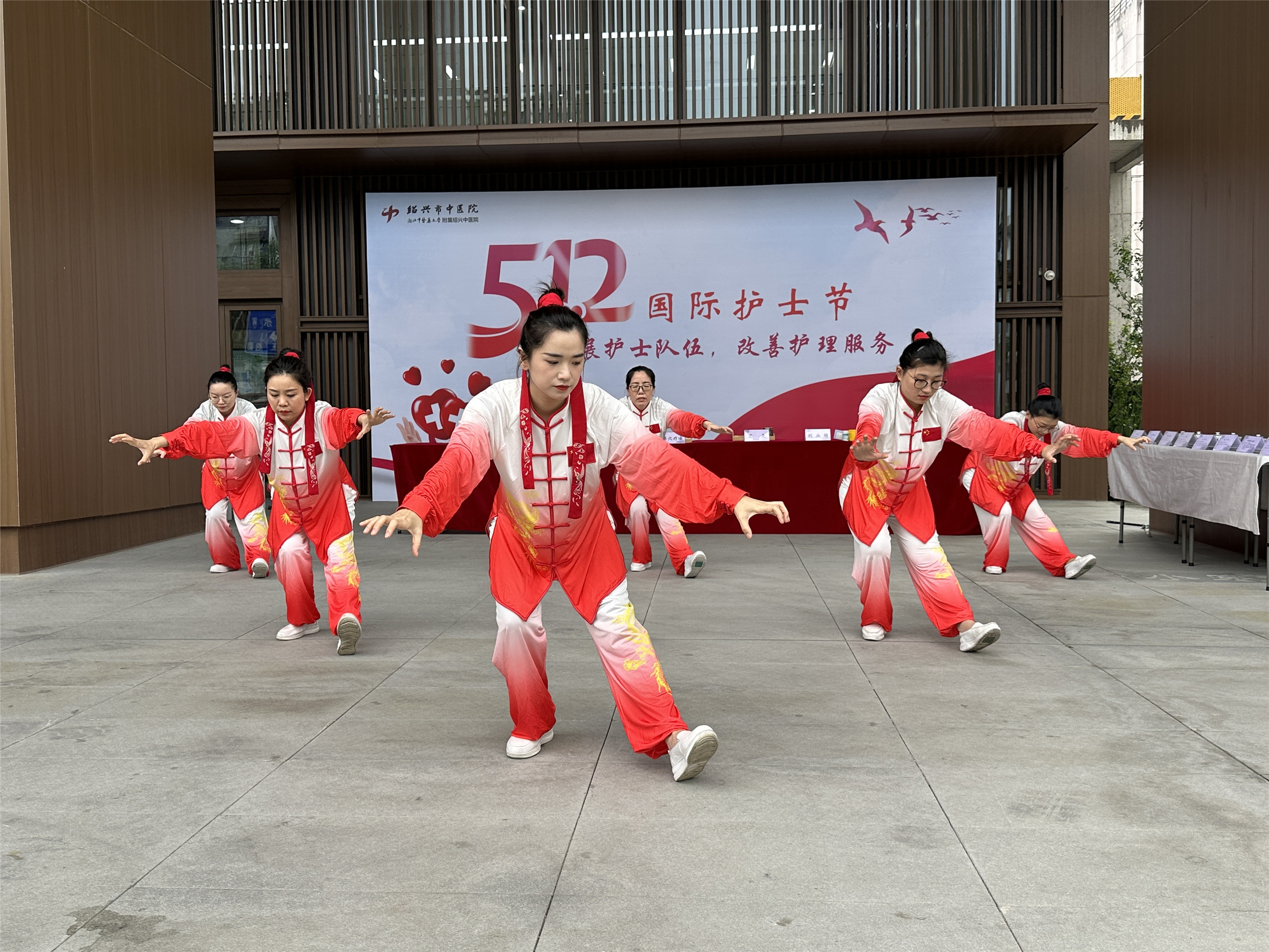 8d1dc7ece45007f885e556d4bcefd01d.jpg
